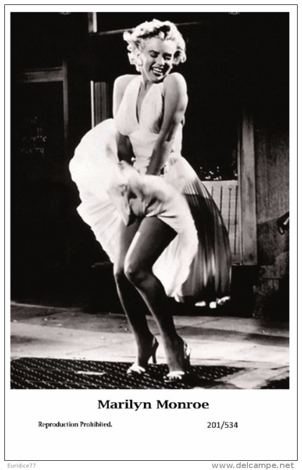 MARILYN MONROE - Film Star Pin Up PHOTO POSTCARD- Publisher Swiftsure 2000 (201/534) - Mujeres Famosas