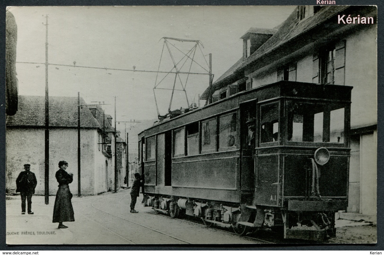 Reproduction Ancienne D'une CPA - Campan - Arrivée Du Tramway - Voir 2 Scans Larges - Campan