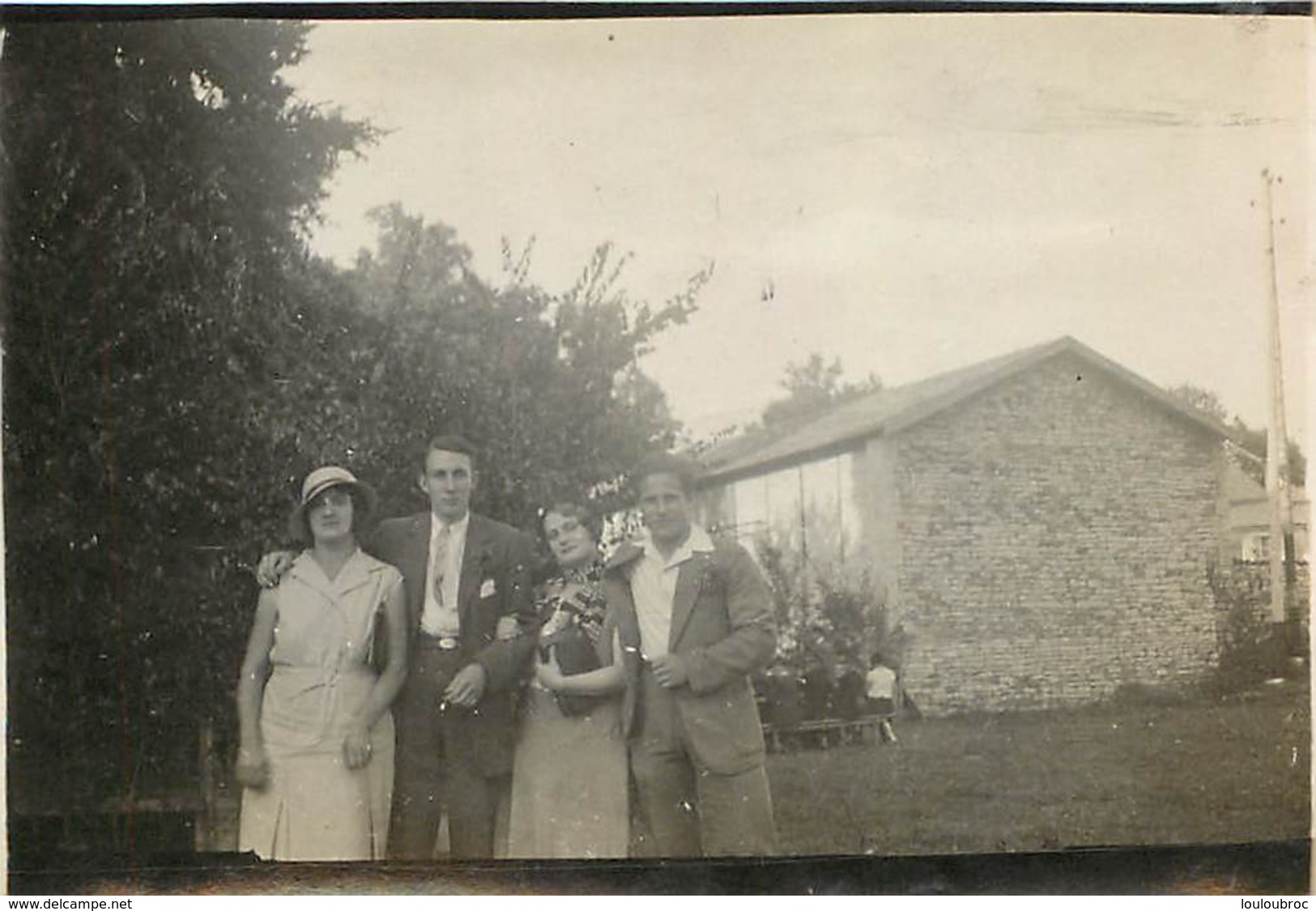 GROUPE DE PERSONNES ENVIRONS OU A DOMMARTIN LE FRANC   PHOTO ORIGINALE 8.50 X 6 CM - Personnes Anonymes