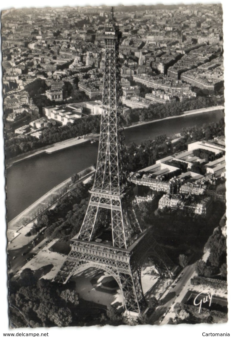 An Avion Sur Paris - La Tour Eiffel - Eiffelturm