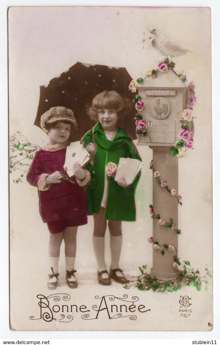 Petites Filles, "Bonne Année"               LES 2 CARTES - Autres & Non Classés