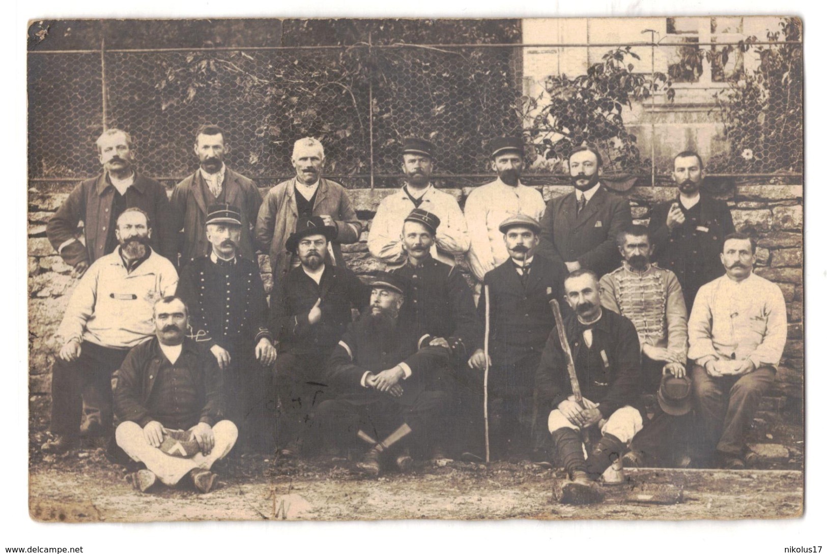 Neuilly-l'Eveque- Carte-photo De Personnages Le 15-10-1914 - Neuilly L'Eveque