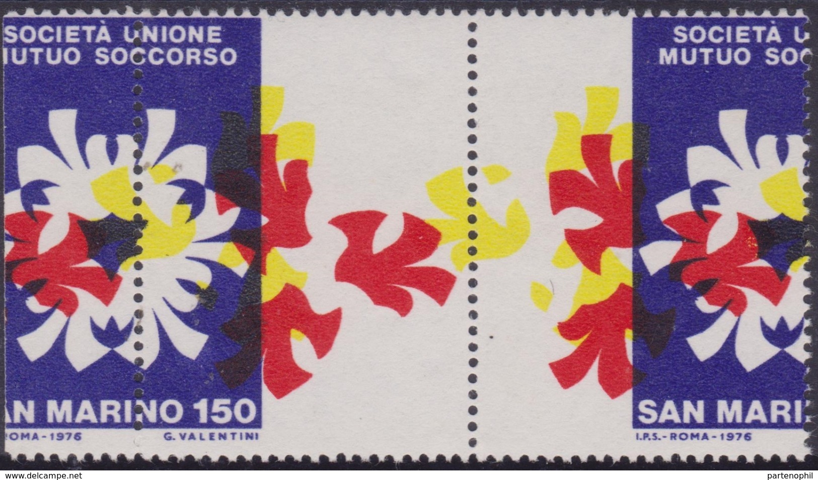 467 ** San Marino 1976 - Mutuo Soccorso L. 150 Coppia Con Interspazio Di Gruppo Con Dentellatura Verticale E - Variétés Et Curiosités