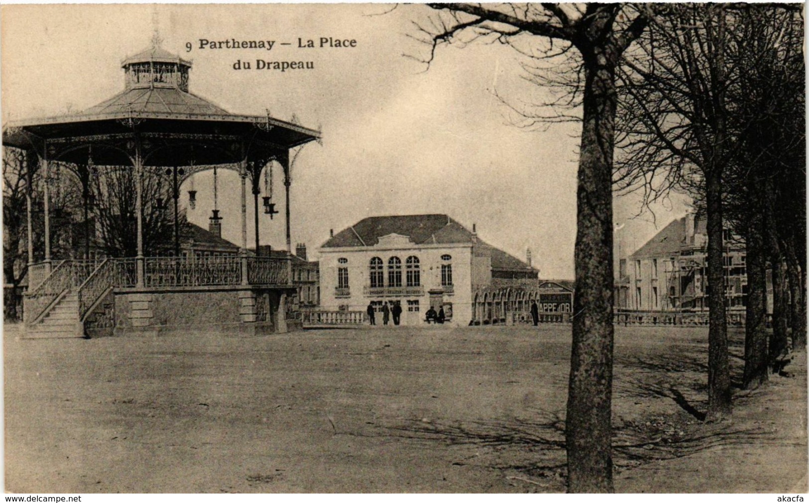 CPA PARTHENAY - Place Du Drapeau (297424) - Parthenay