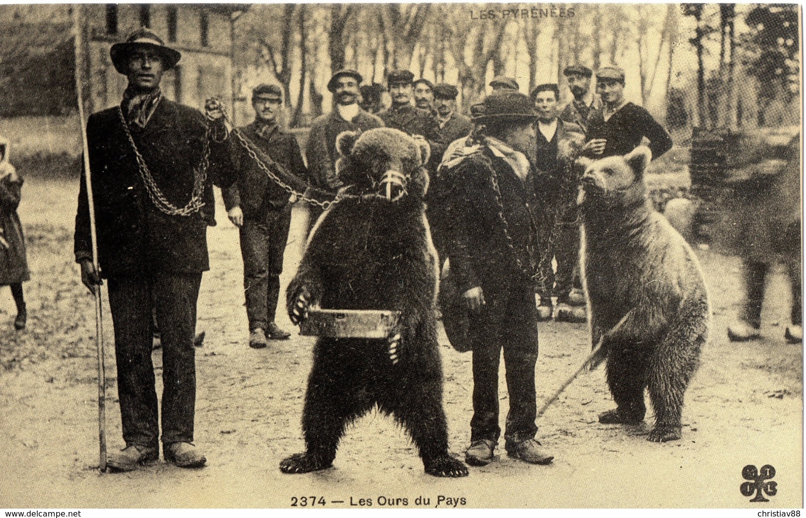 Les Pyrénées - Les Ours Du Pays - Montreurs D'ours - Ré-édition Cecodi (3) - Ours