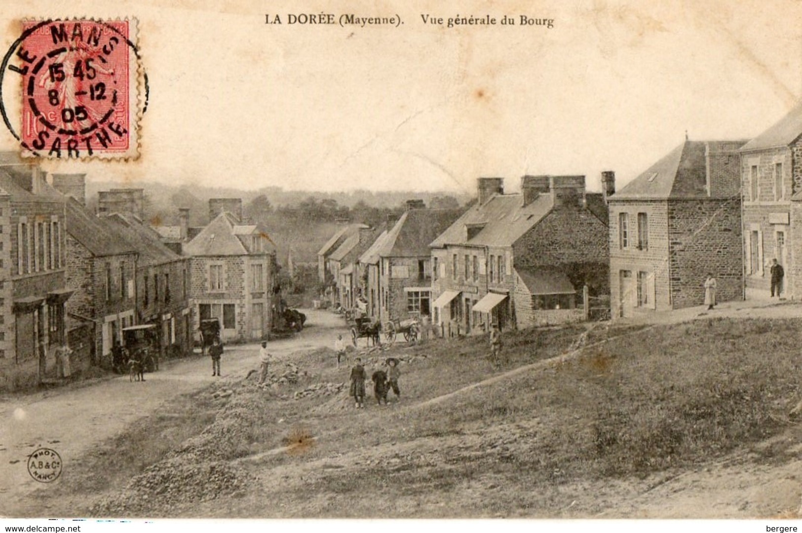 53. CPA. LA DOREE.  Vue Générale Du Bourg.  1905. - Autres & Non Classés