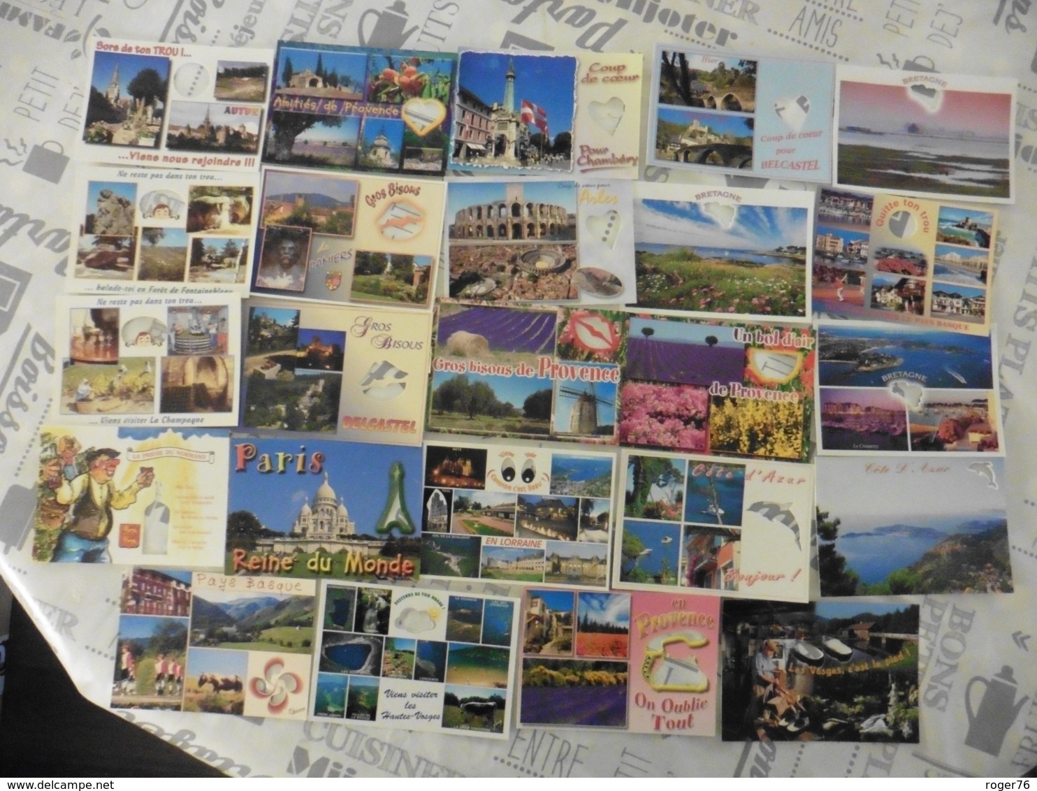 LOT  DE 240    CARTES  POSTALES  NEUVES  AVEC  UN  TROU - 100 - 499 Postkaarten