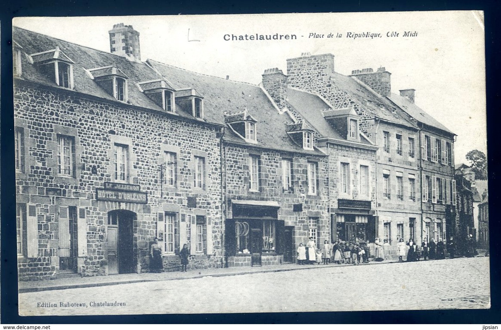 Cpa Du 22 Chatelaudren Place De La République Côté Midi   LZ127 - Châtelaudren