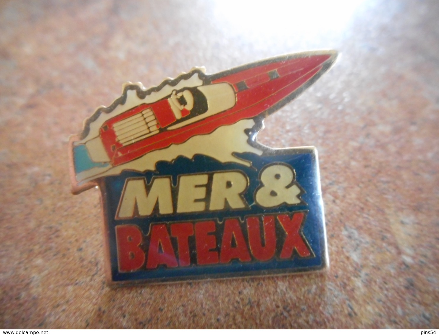 A043 -- Pin's Mer Et Bateaux - Bateaux