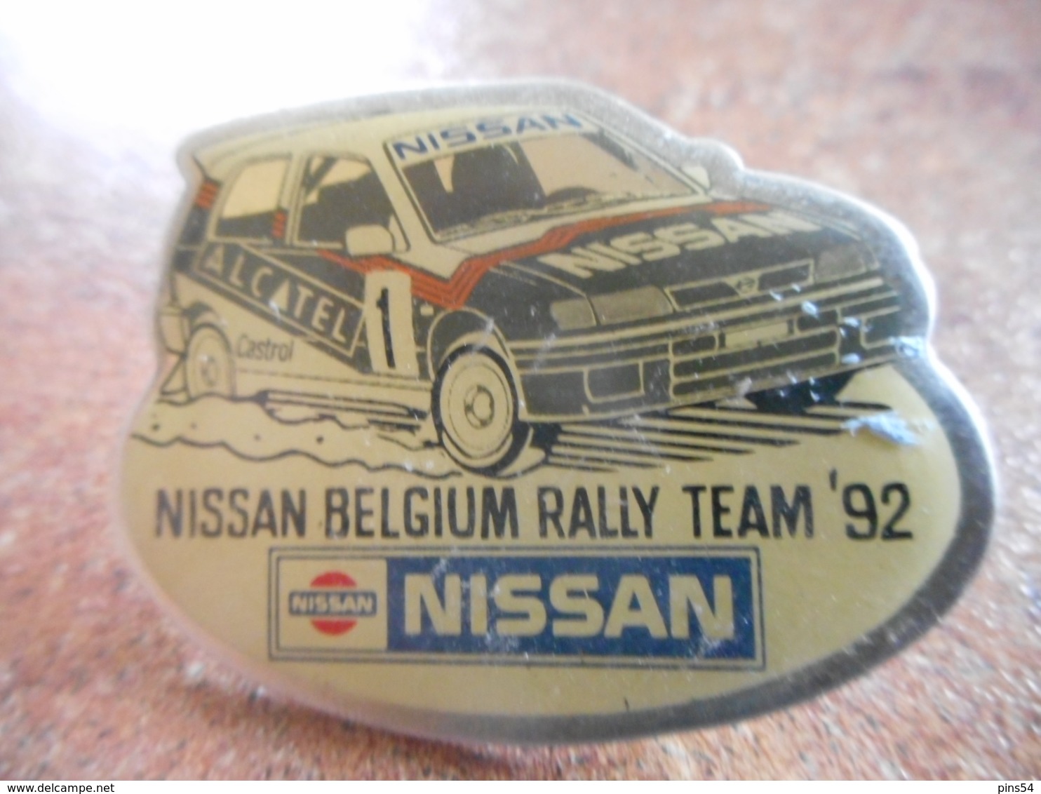 A044 -- Pin's Nissan Belgium Rally Team 92 -- Exclusif Sur Delcampe - Andere & Zonder Classificatie