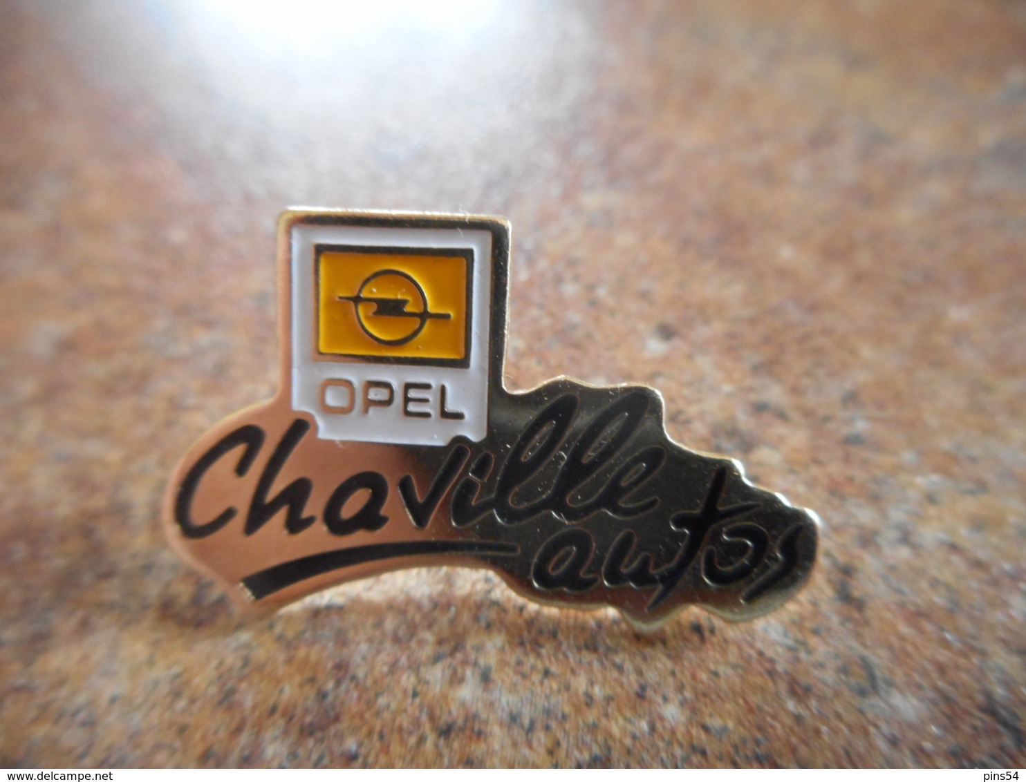 A044 -- Pin's Opel Chaville Autos -- Dernier Vendu 04/2017 - Opel