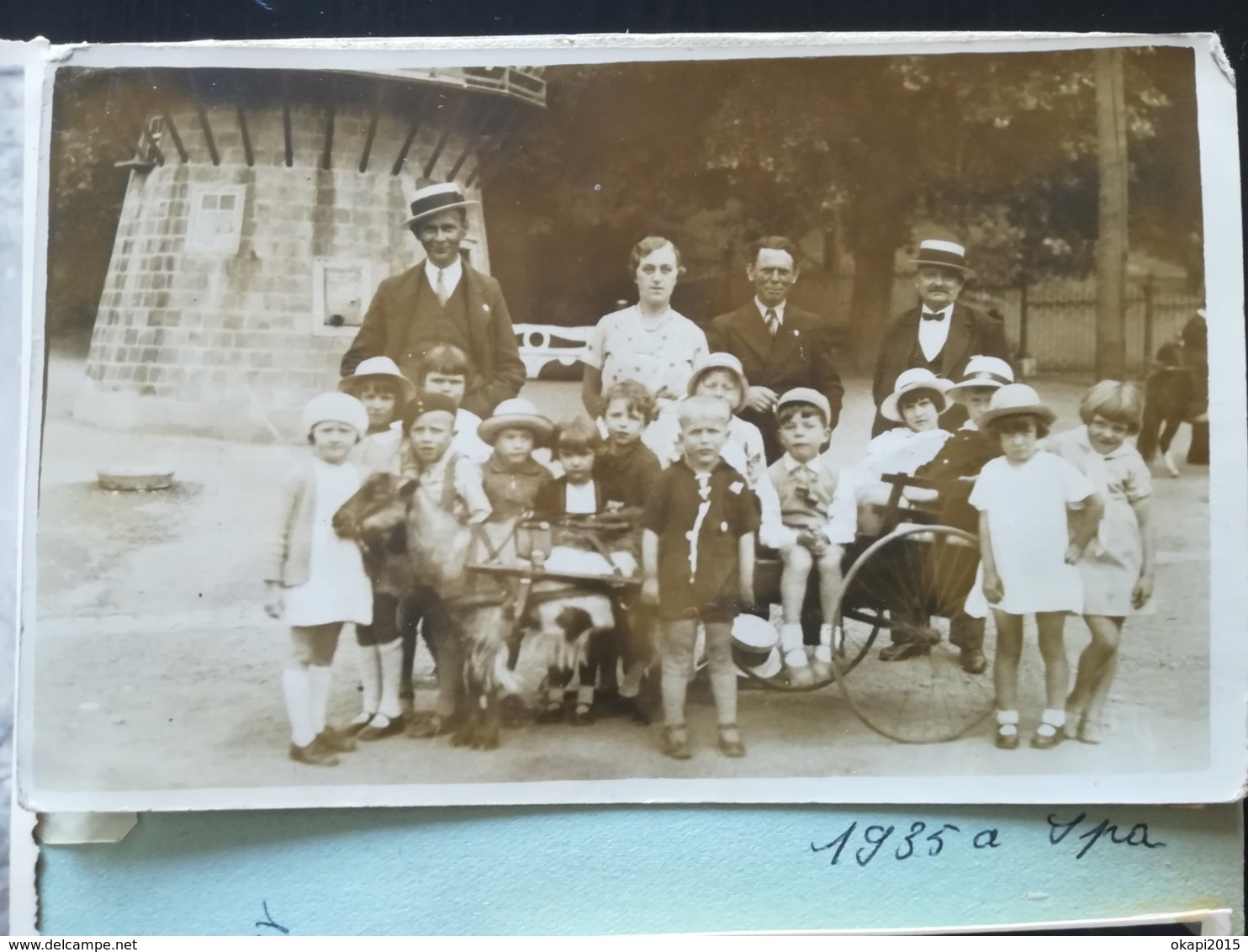 ATTELAGE  CHÈVRE ENFANTS AU PARC DE SPA UNE PHOTO ORIGINALE DE 1935 + UNE CARTE POSTALE PARC + 4 PHOTOS  BELGIQUE LIÈGE