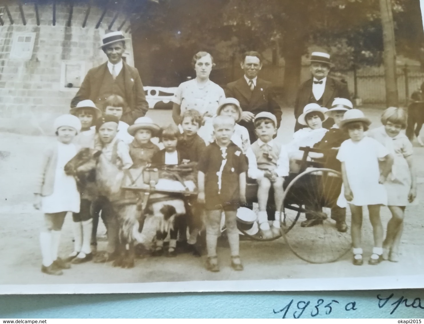 ATTELAGE  CHÈVRE ENFANTS AU PARC DE SPA UNE PHOTO ORIGINALE DE 1935 + UNE CARTE POSTALE PARC + 4 PHOTOS  BELGIQUE LIÈGE