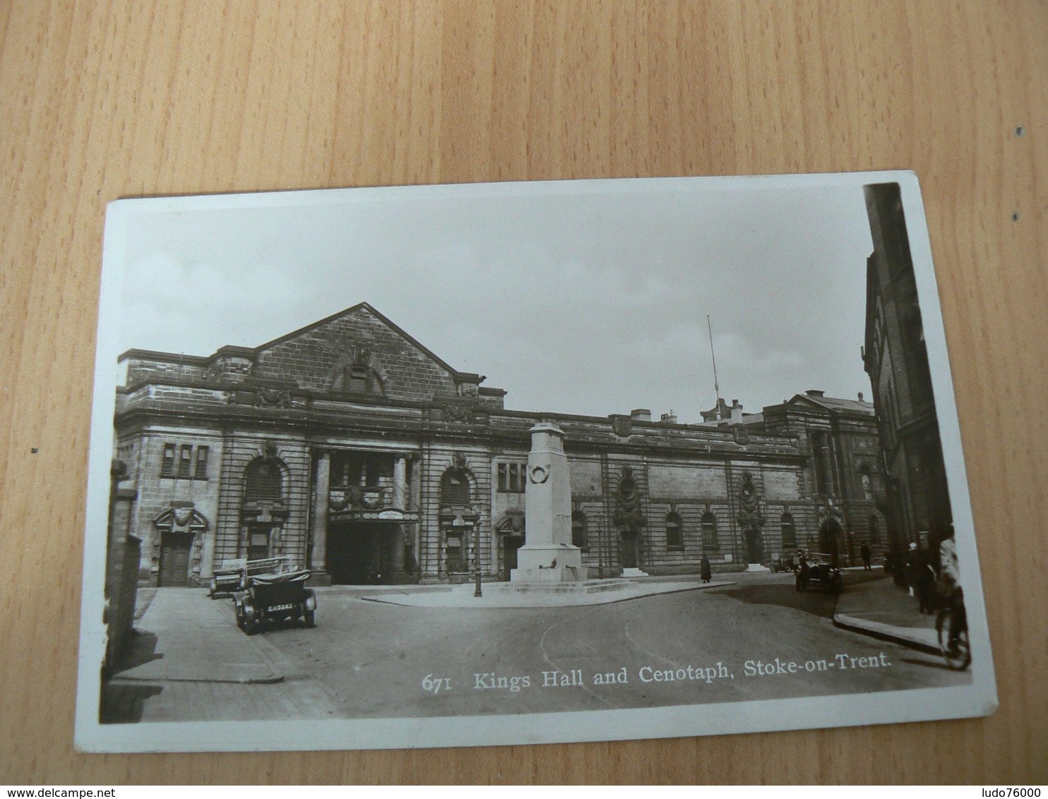 CP 81 / ROYAUME UNI / KINGS HALL AND CENOTAPH STOKE ON TRENT / CARTE NEUVE - Autres & Non Classés