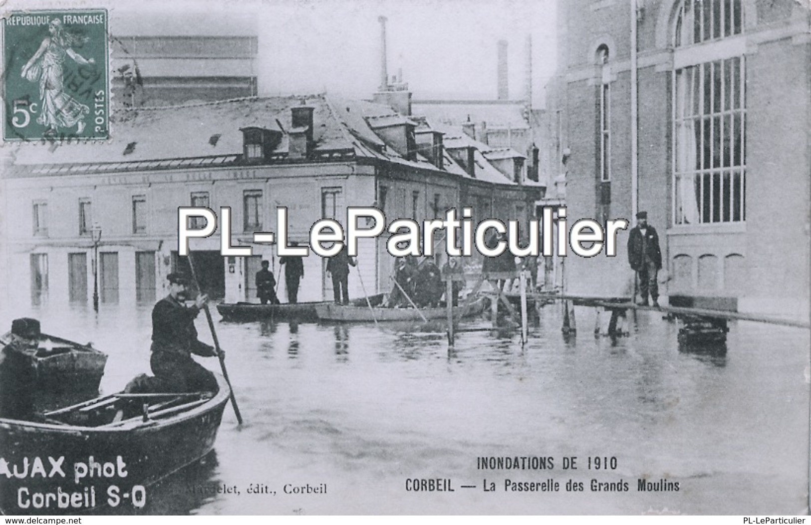 CPA  Corbeil Inondation 1910 La Passerelle Des Grands Moulins - Corbeil Essonnes