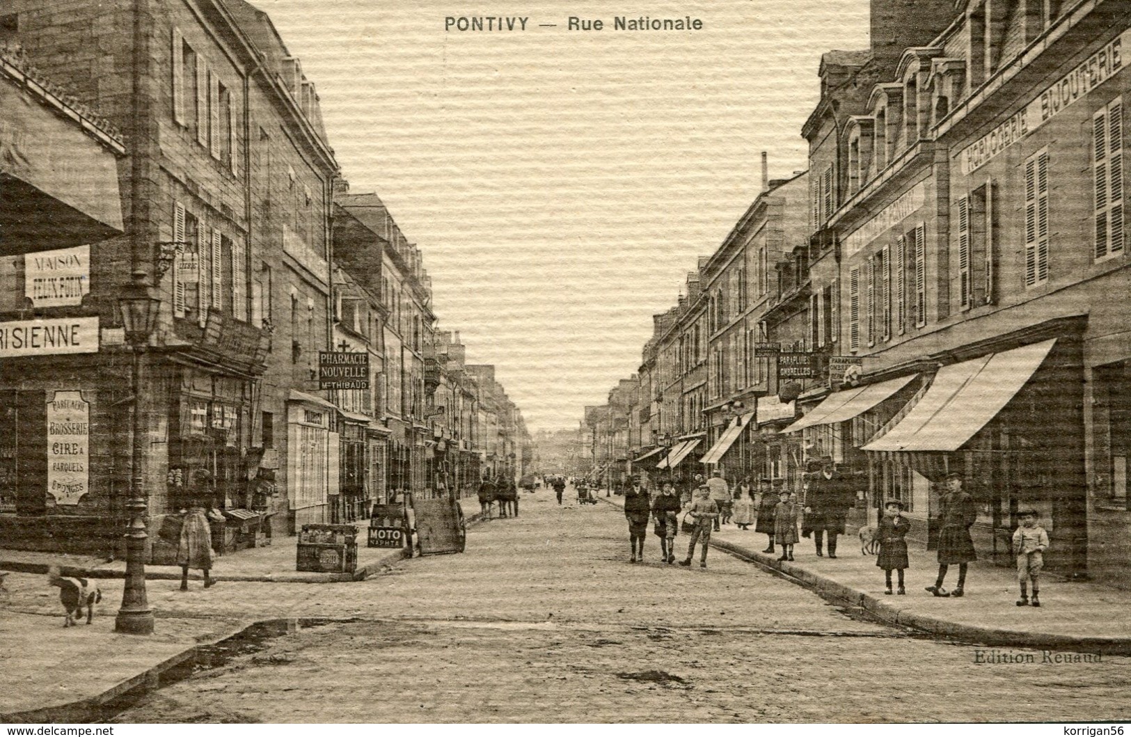 PONTIVY **** RUE NATIONALE  **** CARTE GAUFFREE **** - Pontivy