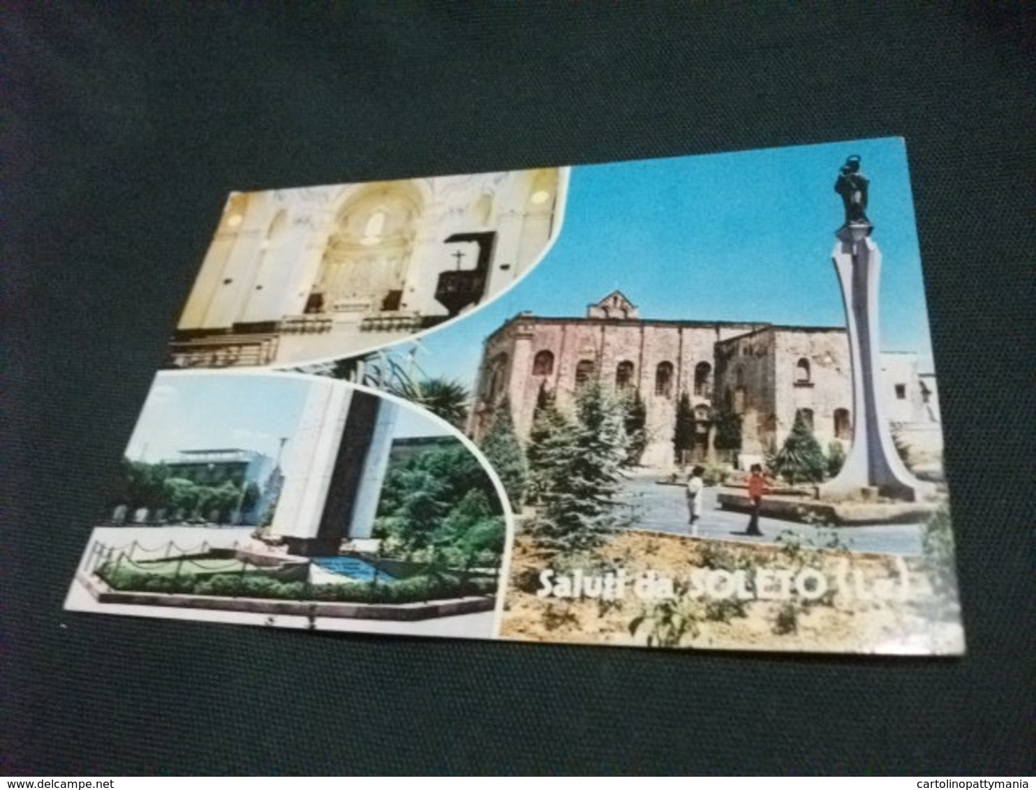 STORIA POSTALE  FRANCOBOLLO ITALIA SALUTI DA SOLETO LECCE CHIESA MONUMENTO AI CADUTI ANNULLO ROSSO - Saluti Da.../ Gruss Aus...