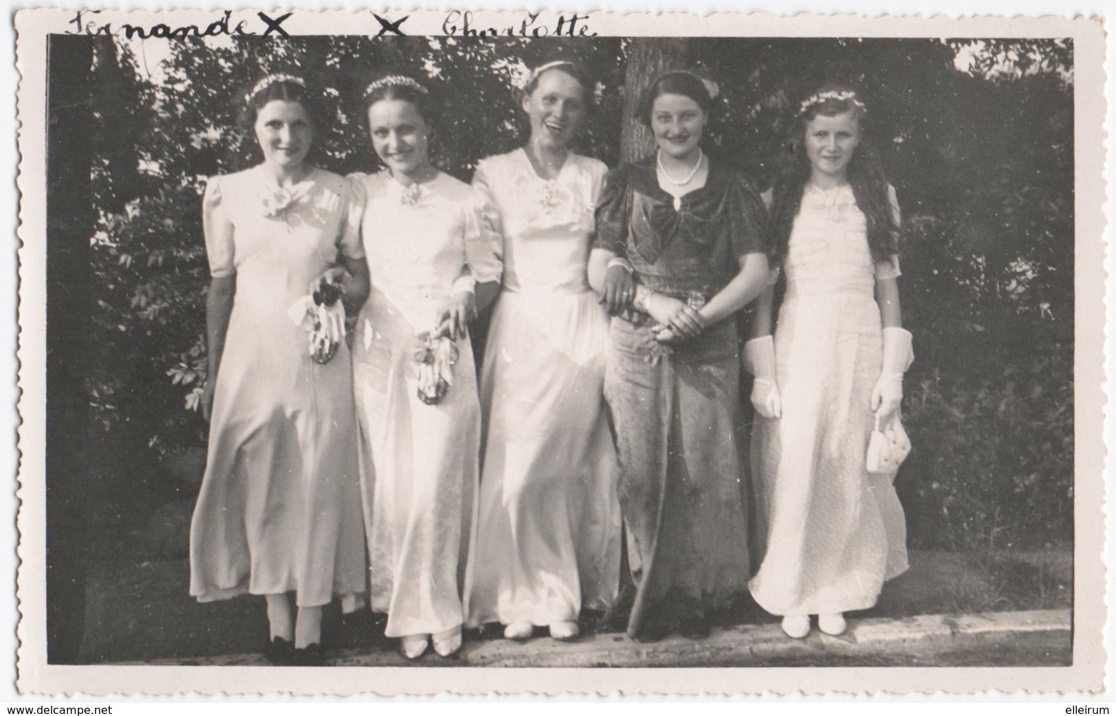 NOCES. CARTE PHOTO. MARIAGE. NOCE D'une AMIE.JOLIES JEUNES FEMMES.1938.  VOSGES ( 88 ) A SITUER. - Noces