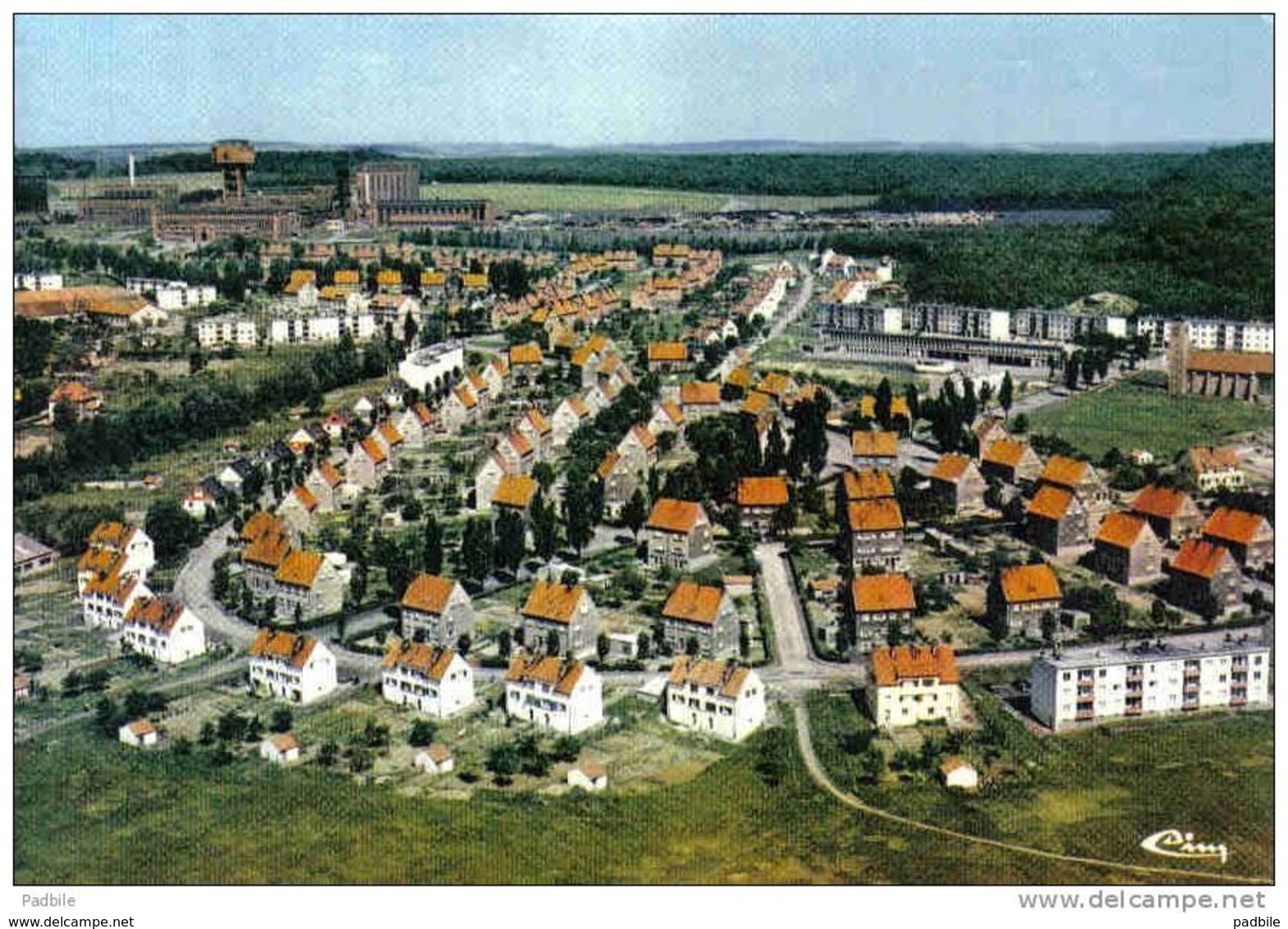 Carte Postale 57. Folschwiller  Et La Mine Vue D'avion Trés Beau Plan - Autres & Non Classés