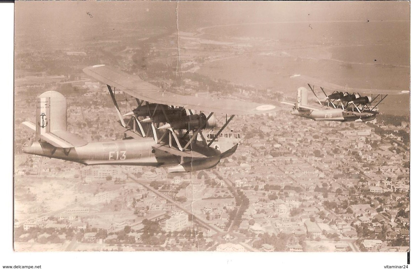 Hydravions Au-dessus De Dakar...Carte Photo...Bréguet "Bizerte' Au Premier Plan. Aviation, Marine, Aéronavale... - 1939-1945: 2nd War
