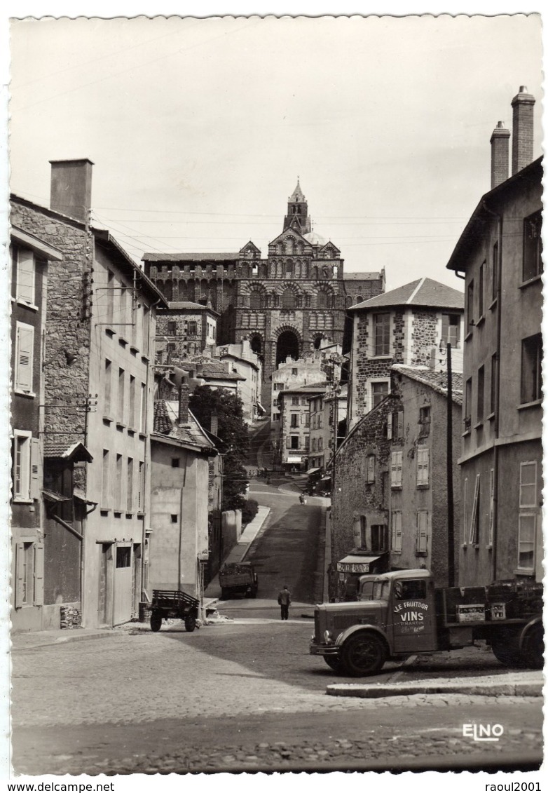 Autos Voitures Automobiles Cars - LE PUY EN VELAY - Camion " LE FRUITDOR VINS P. Martin " à Identifier - Voitures De Tourisme