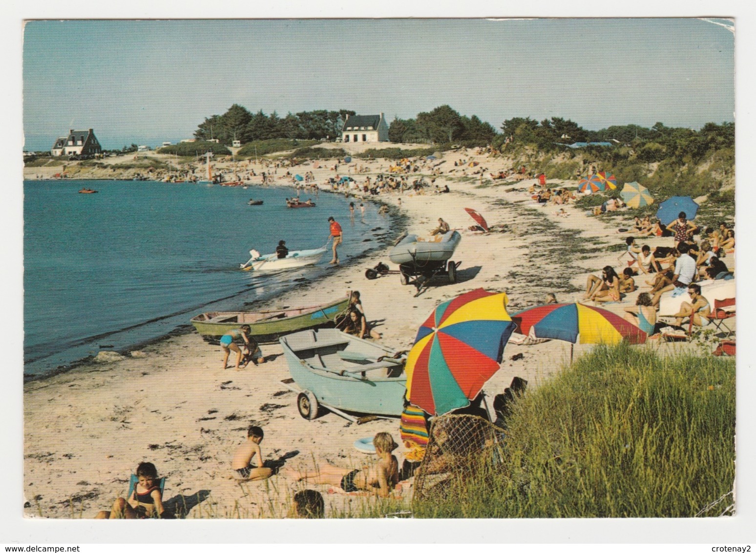 29 Trégunc N°1065 La Plage De Pouldohan En 1979 Baigneurs Barque Bateaux Caravane Citroën Ami 6 - Trégunc