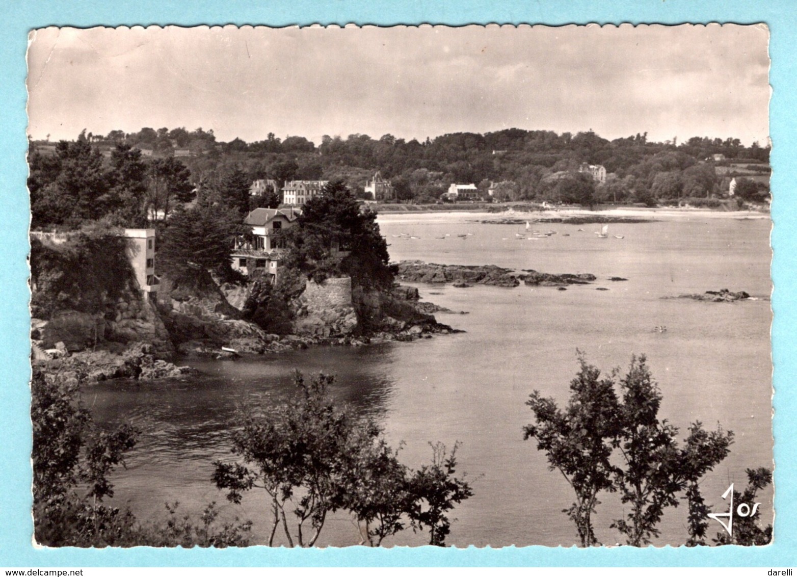 CP 29 - Le Trez-Hir Par Plougonvelin La Plage Et Les Falaises Vers Bertheaume - Autres & Non Classés