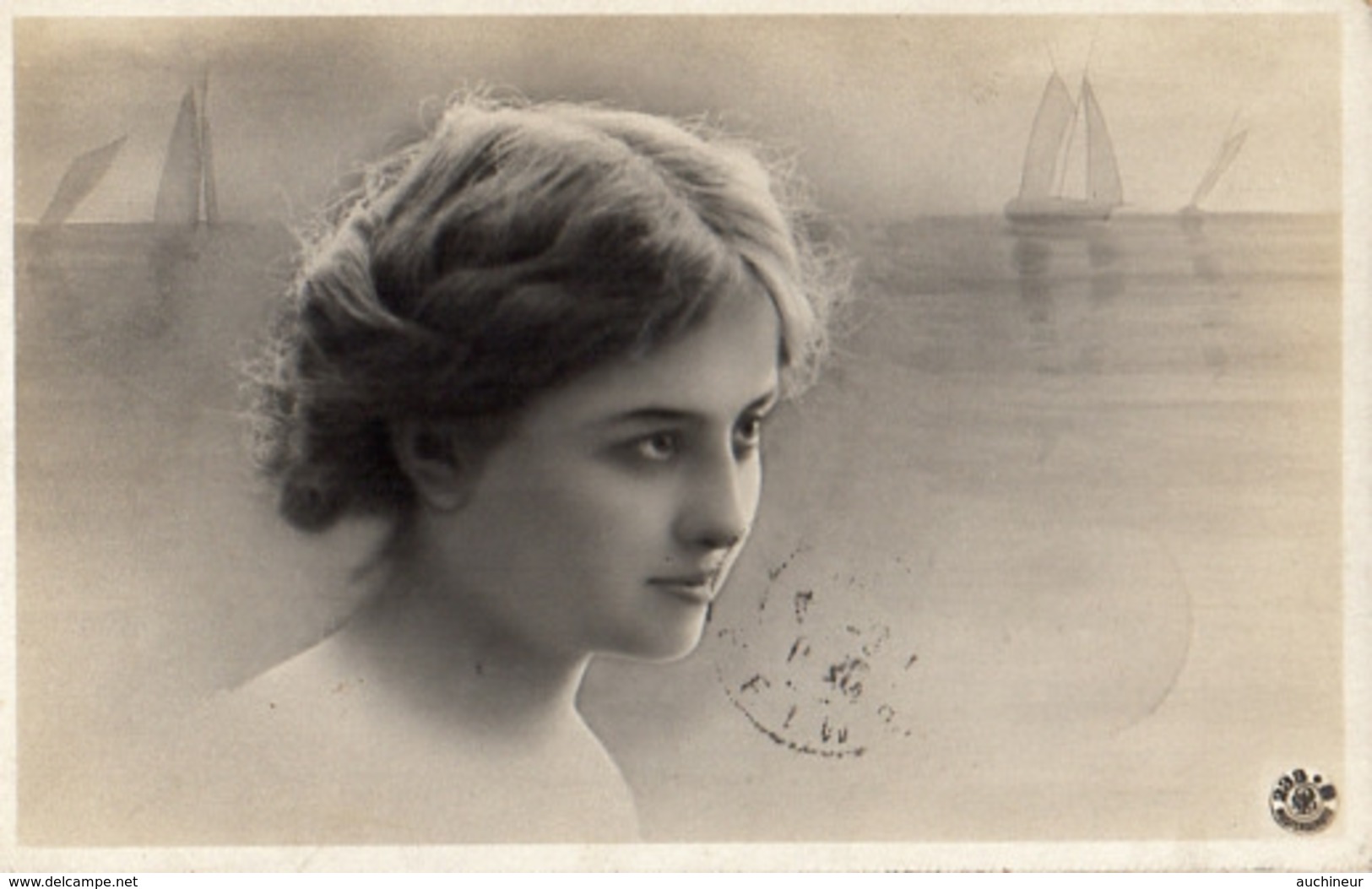 Femme Photo 769 Surréalisme Mer Artiste 1900 - Donne