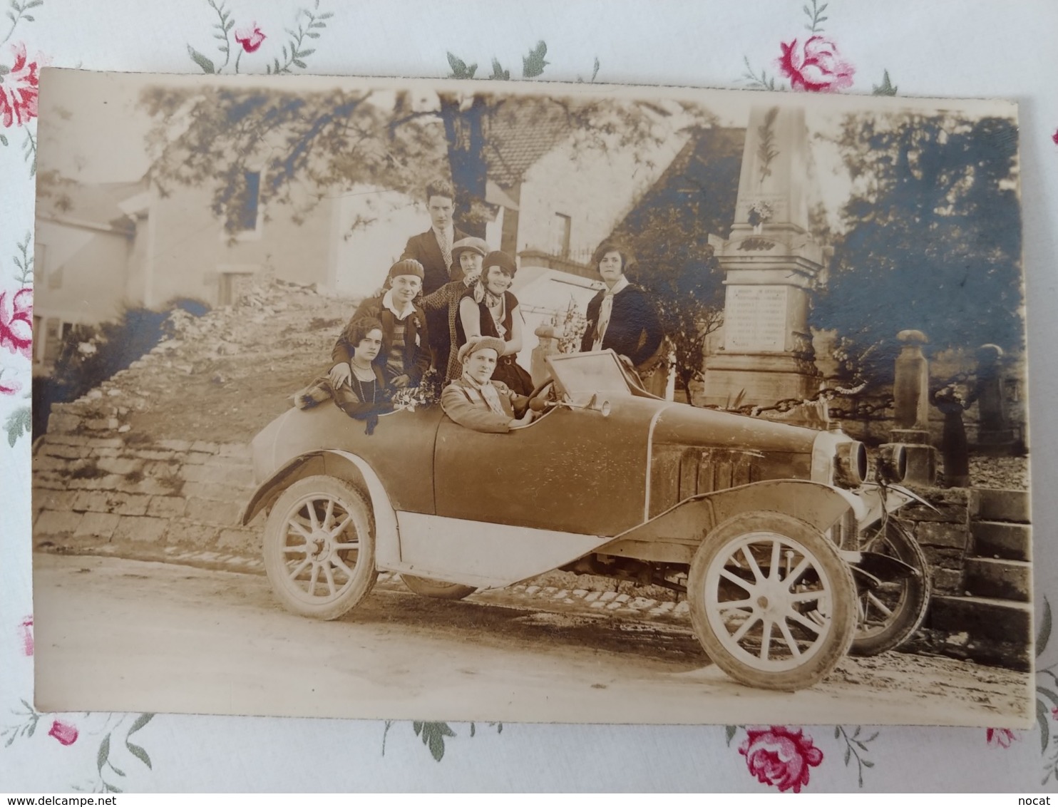 Superbe Photo Carte Voiture Devant Monument Au Morts La Neuvelle Les Scey Haute Saône Franche Comté - Autres & Non Classés