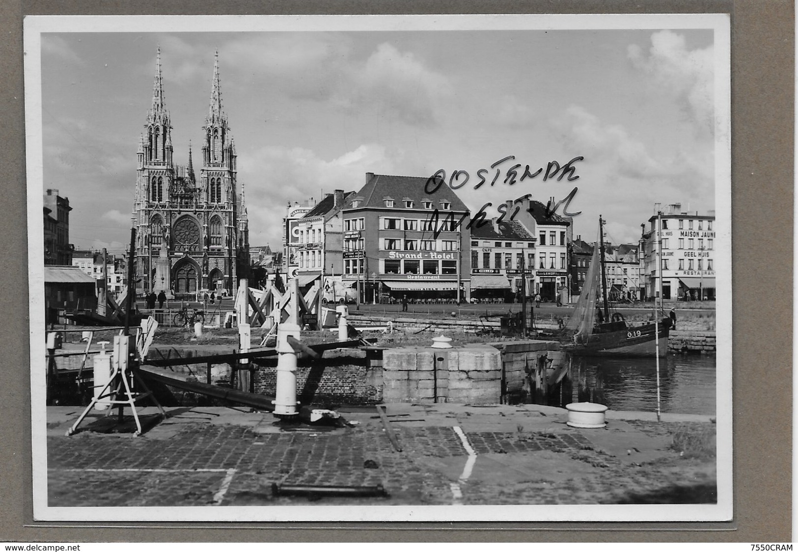 OOSTENDE : -1951- -GEEN POSTKAART-MAAR MOEDERFOTO VAN 16CM OP 11,30 CM-MAISON ERN,THILL - Oostende