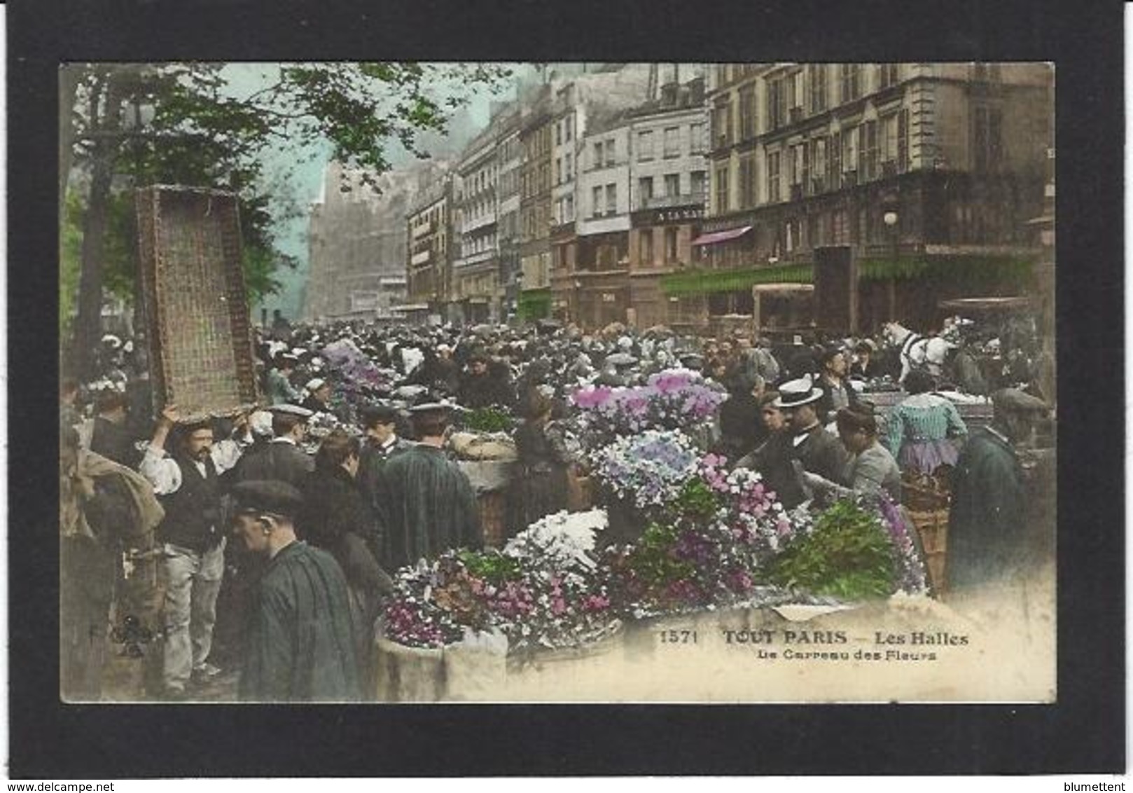 CPA Tout Paris N° 1571 Les Halles Le Carreau Des Fleurs Circulé - Paris (01)