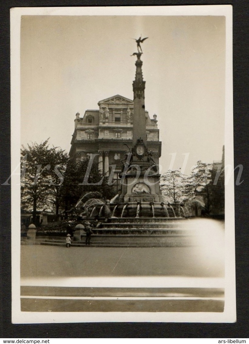 Photo Ancien / Original / Bruxelles / Brussel / Boulevard / 1931 / 2 Scans / Photo Size: 6 X 8.50 Cm. / Fontaine Anspach - Orte