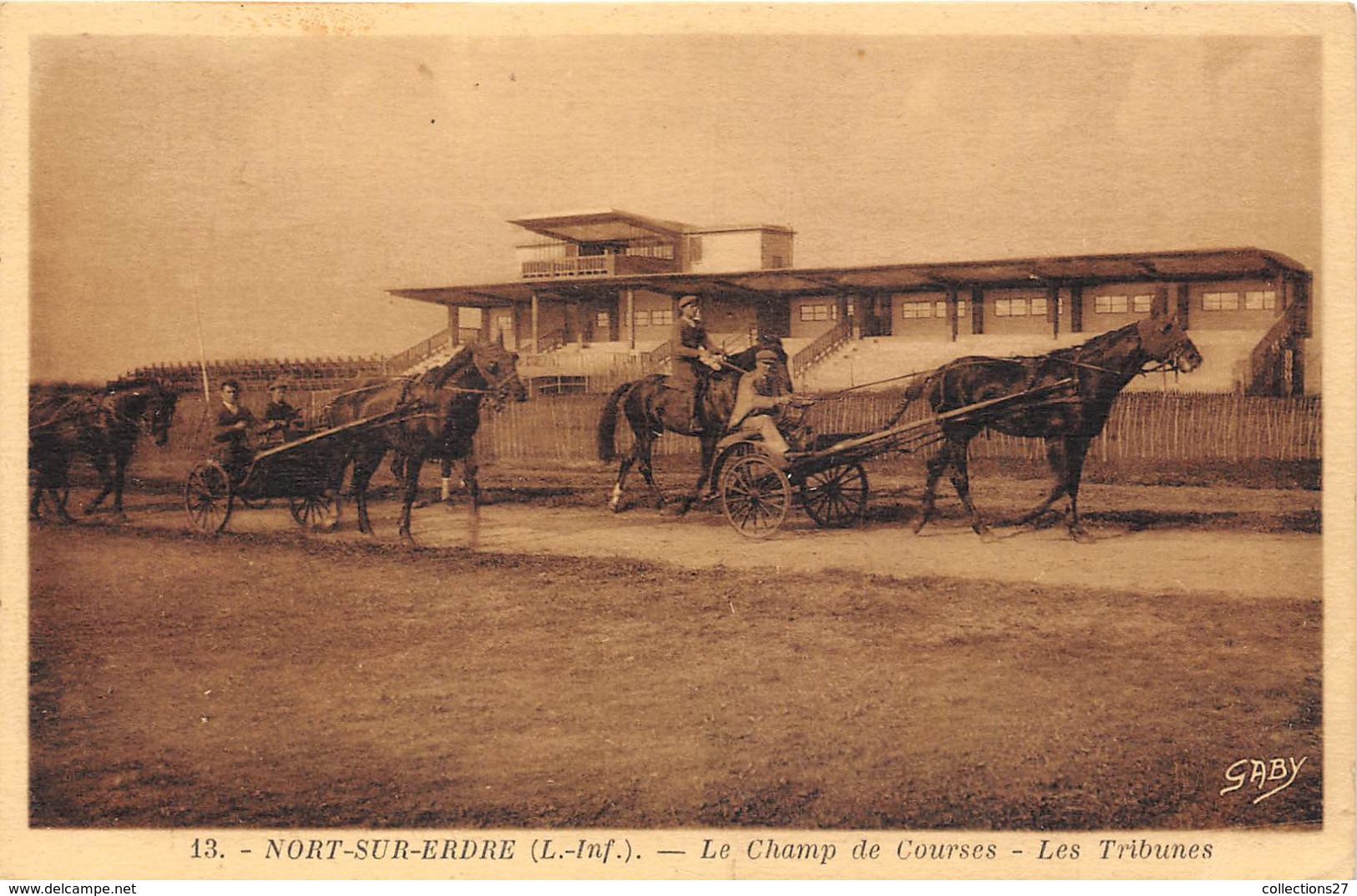 44-NORT-SUR-ERDRE- LE CHAMP DE COURSES , LES TRIBUNES - Nort Sur Erdre