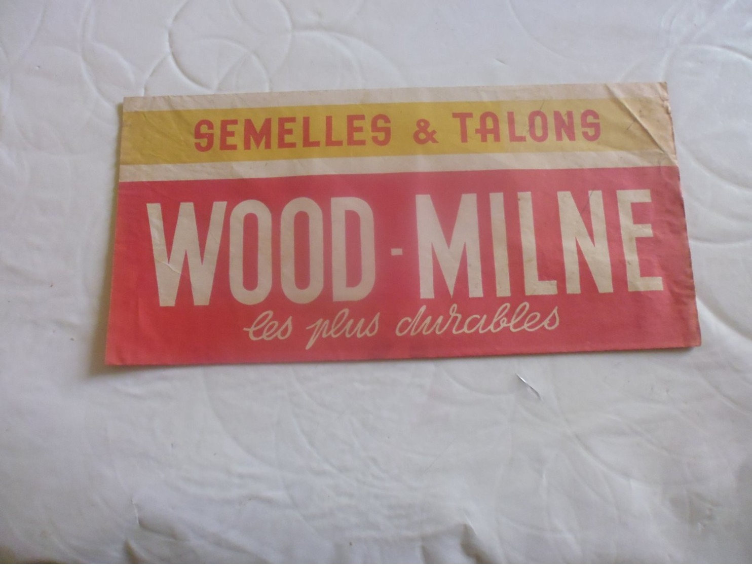 Chapeau Papier Publicitaire Semelles Et Talons Wood-milne - Reclame