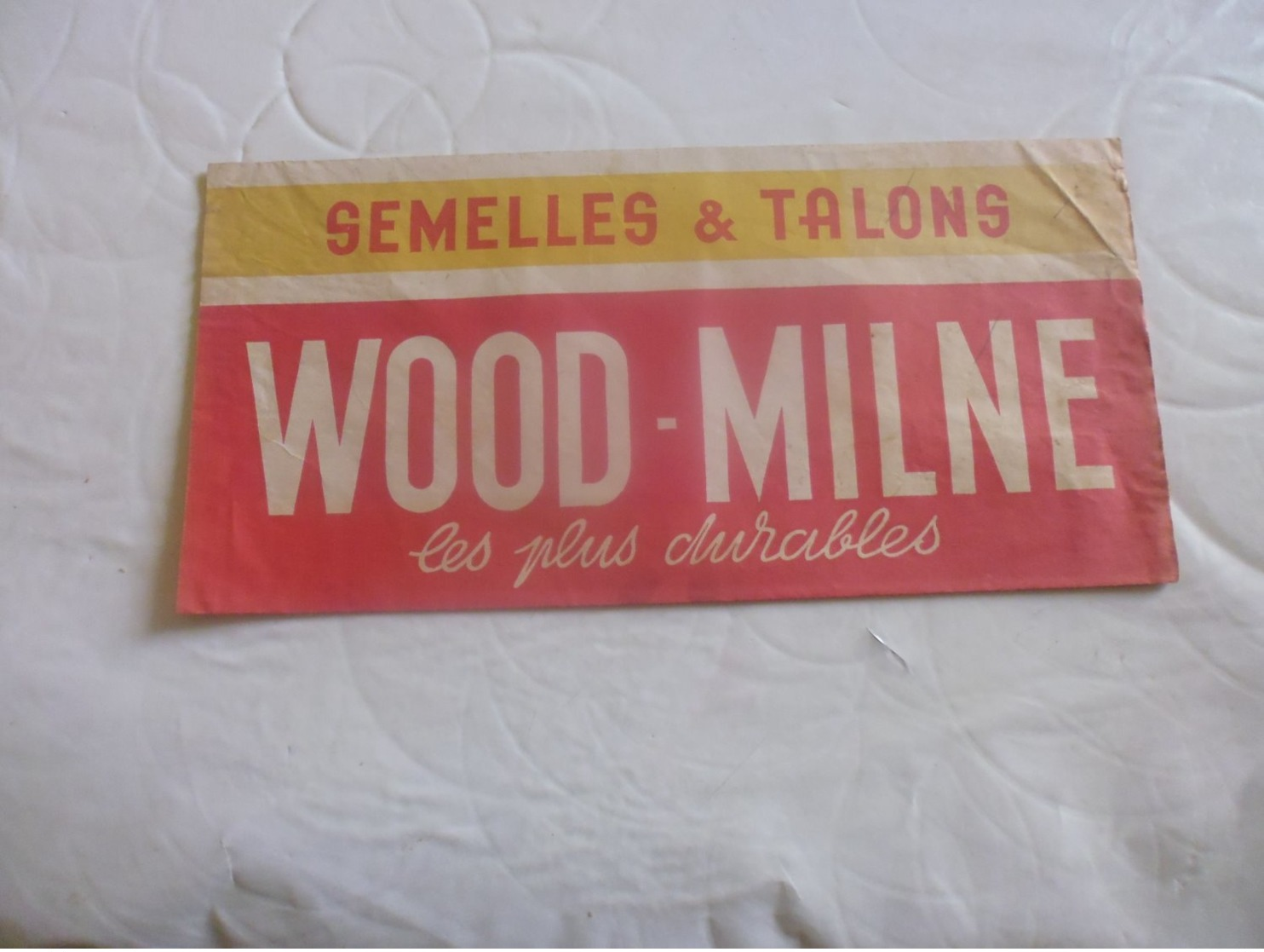 Chapeau Papier Publicitaire Semelles Et Talons Wood-milne - Publicités