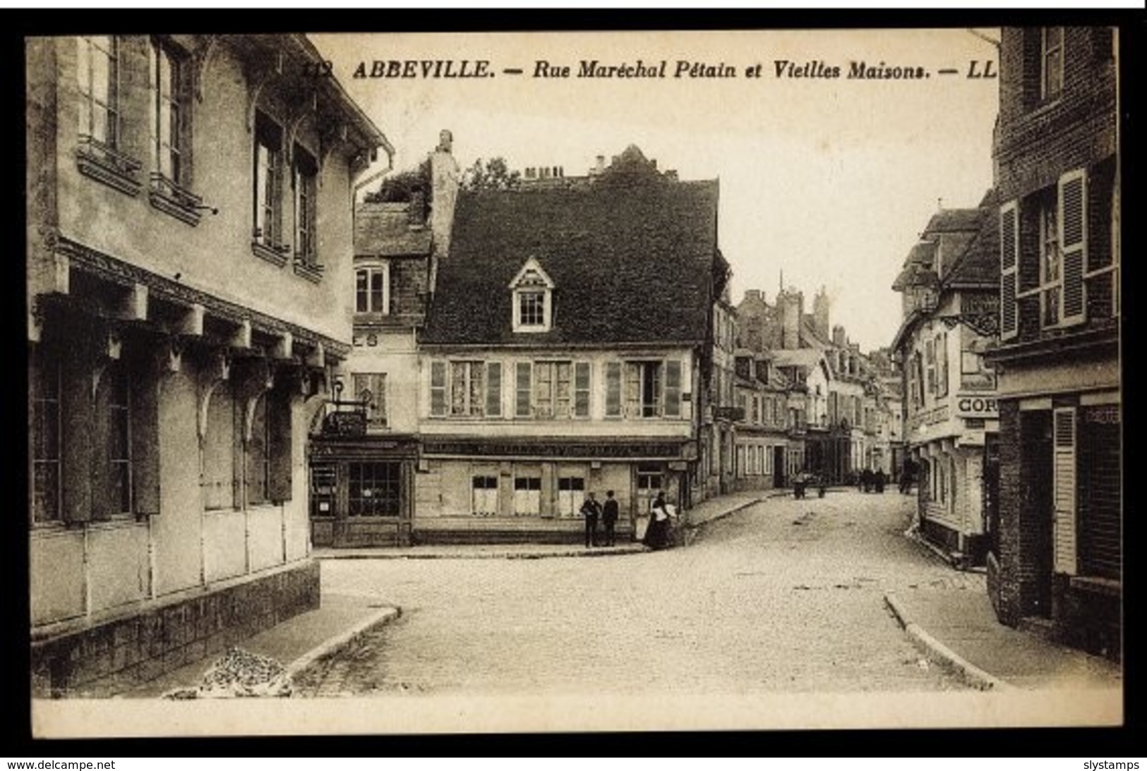 CPA 80 ABBEVILLE N°112 RUE MARECHAL PETAIN ET VIIEILLES MAISONS LL ANIMEE LEVY ET NEURDEIN REUNIS PARIS IMP - Abbeville