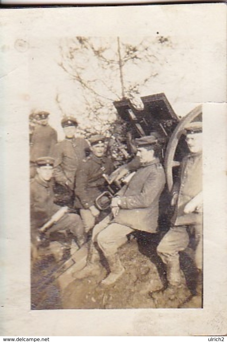 Foto Deutsche Soldaten An Geschütz - 1. WK - 6*4cm (43597) - Krieg, Militär