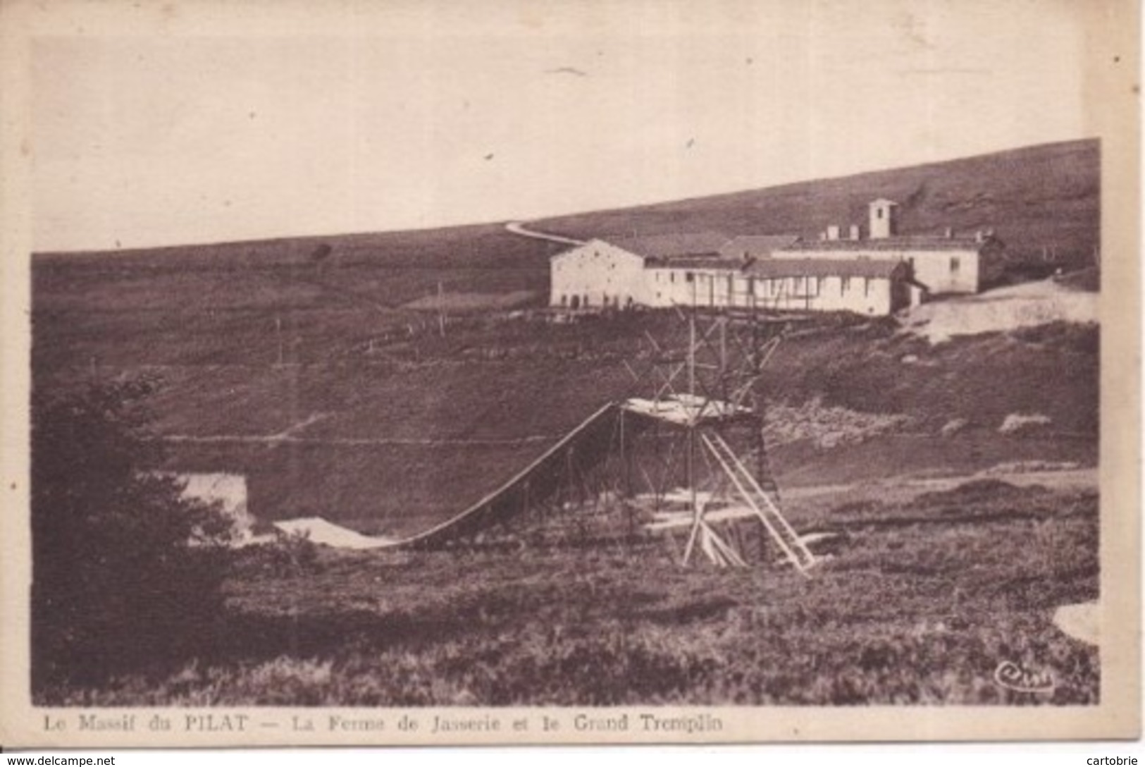 42 Le Massif Du PILAT - La Ferme De Jasserie Et Le Grand Tremplin, Commune LE BESSAT - Andere & Zonder Classificatie