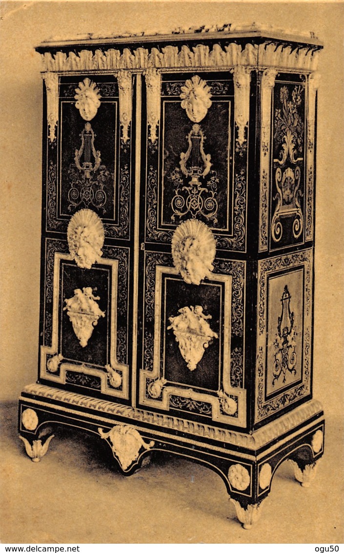 André Charles Boulle (Londres - Victoria And Albert Museum) - Armoire En Marqueterie - Peintures & Tableaux