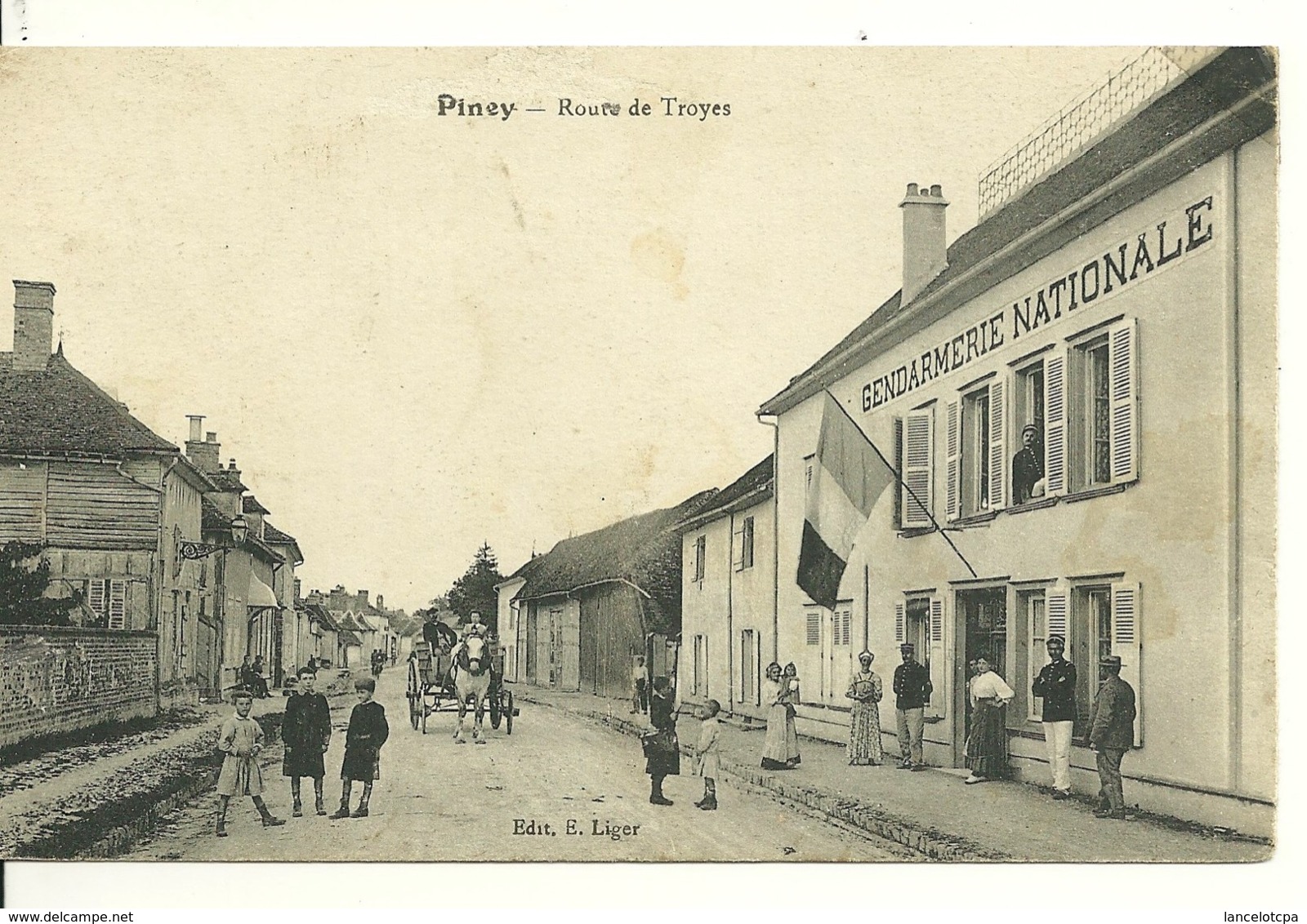 10 - PINEY / ROUTE DE TROYES - LA GENDARMERIE - Other & Unclassified