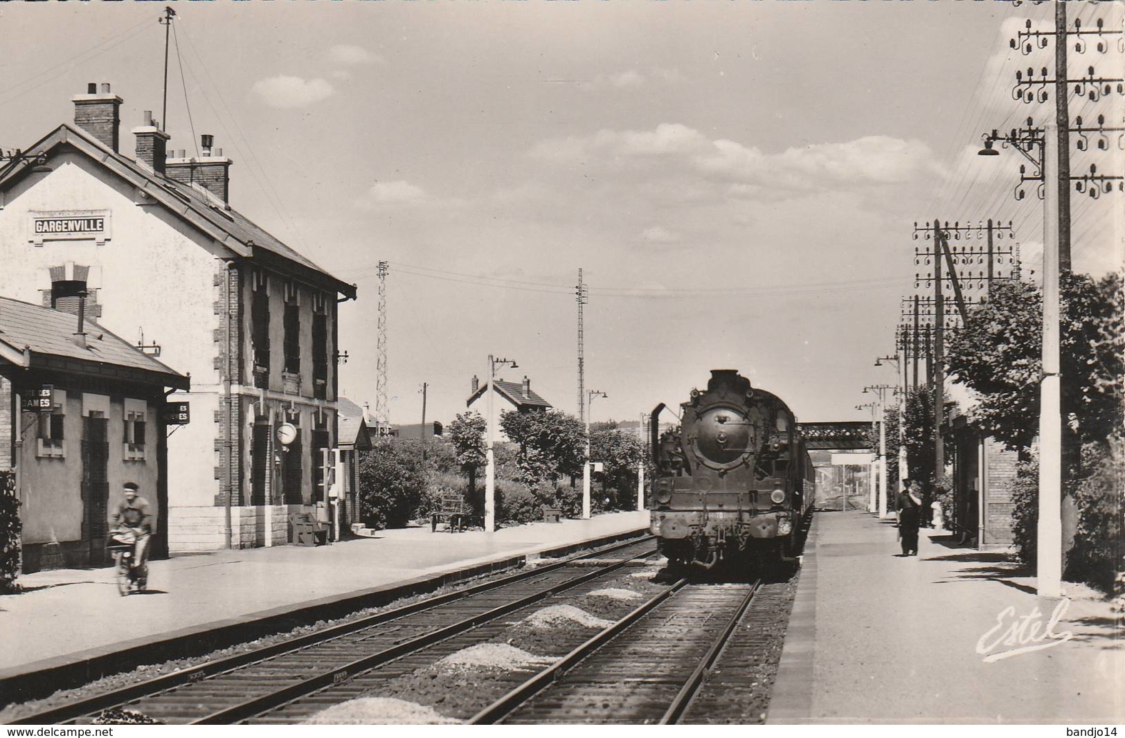 Gargenville - La Gare  (beau Plan De Locomotive )  - Cpsm Petit  Format - Scan Recto-verso - Gargenville