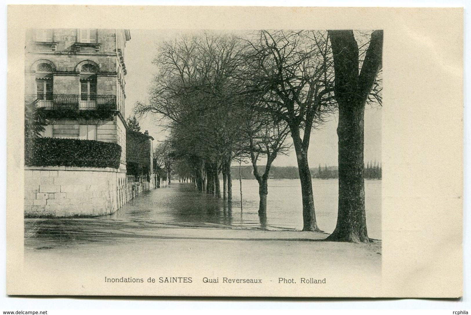 RC 13828 FRANCE SAINTES INONDATIONS QUAI REVERSEAUX TB - Saintes