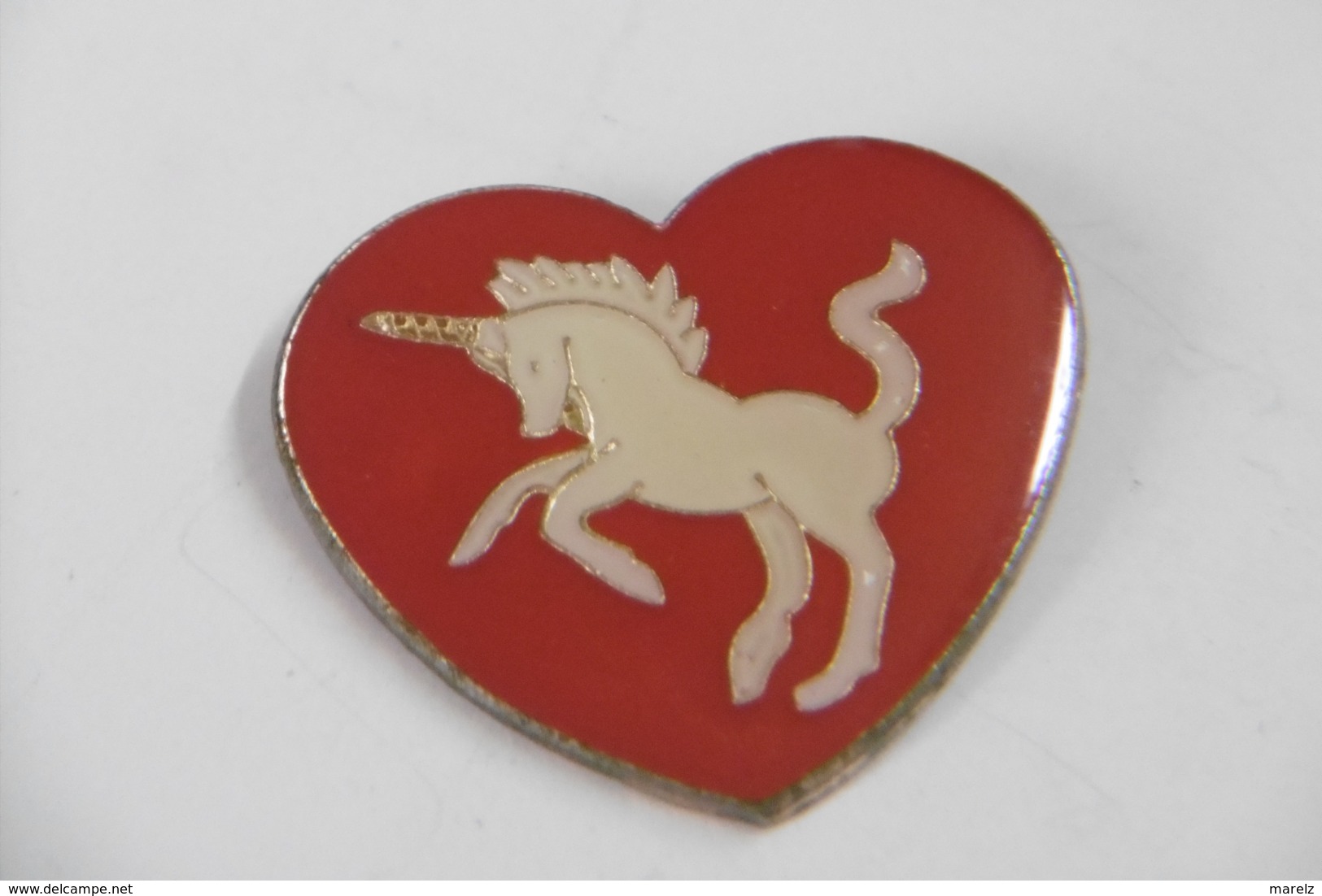 Pin's - Animaux - LICORNE Animal De Fables Et Légendes - Tiere