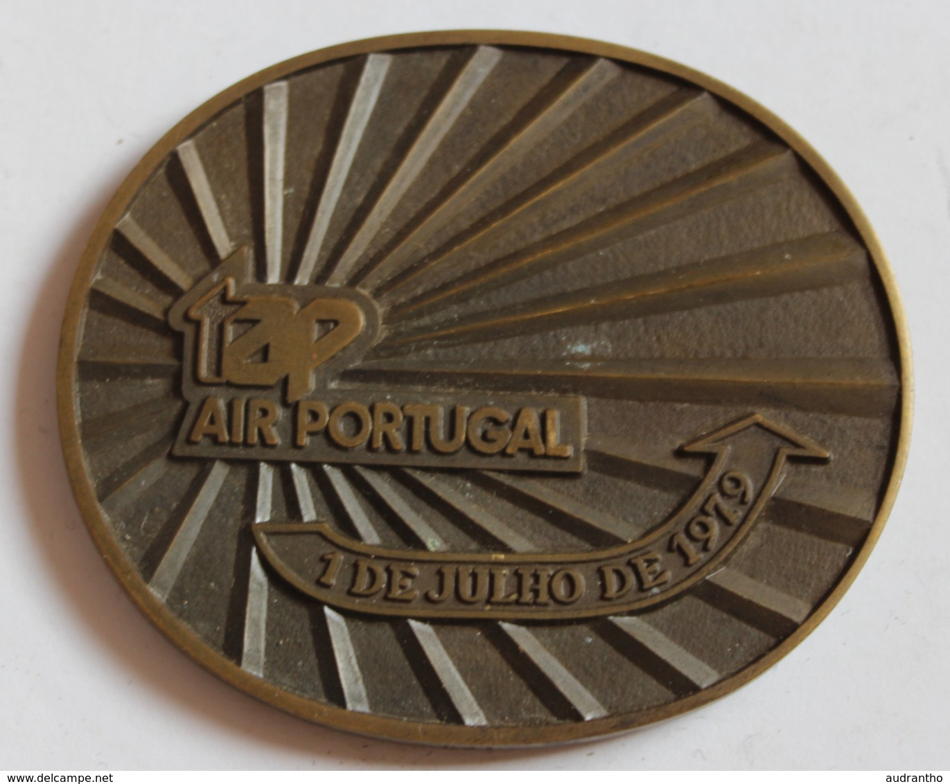 Rare Grande Médaille De Table Numérotée Aviation TAP Air Portugal Transportes Aereos Portugueses De 1944 à 1979 Avion - Other & Unclassified