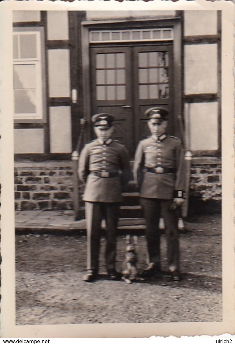 Foto 2 Deutsche Soldaten Mit Osterhasen - Pioniere IR 46  - 2. WK - 9*6cm (43605) - Krieg, Militär