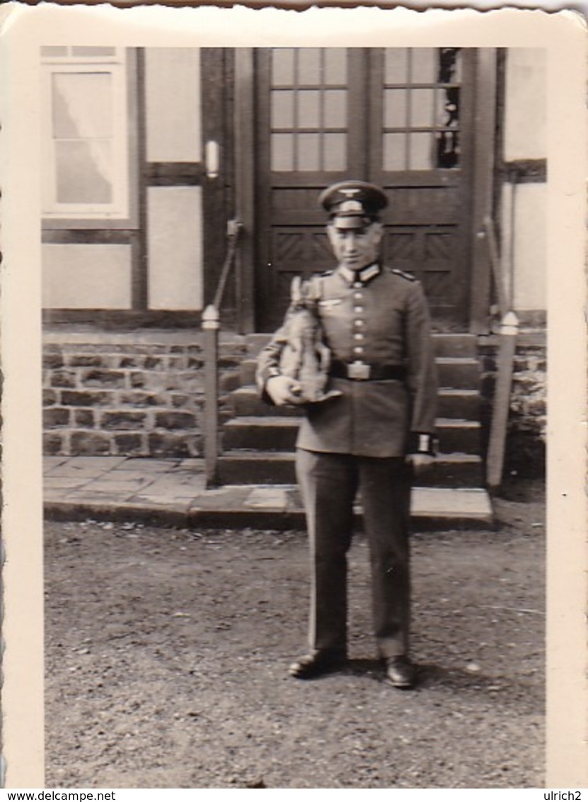 Foto Deutscher Soldat Mit Osterhasen - Pioniere IR 46 - 2. WK - 9*6cm (43612) - Krieg, Militär