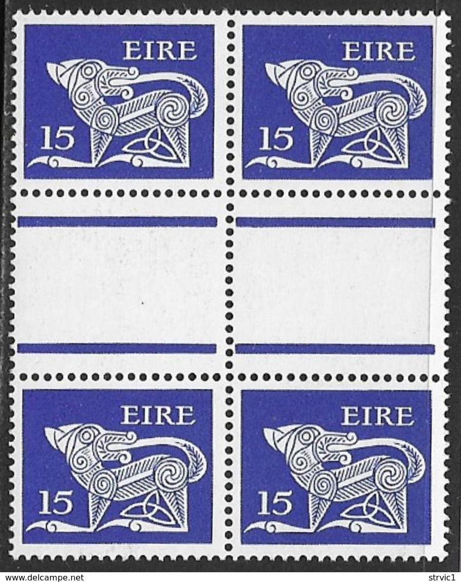 Ireland Scott # 468 MNH Gutter Block Of 4 Dog, 1980 - Blocs-feuillets