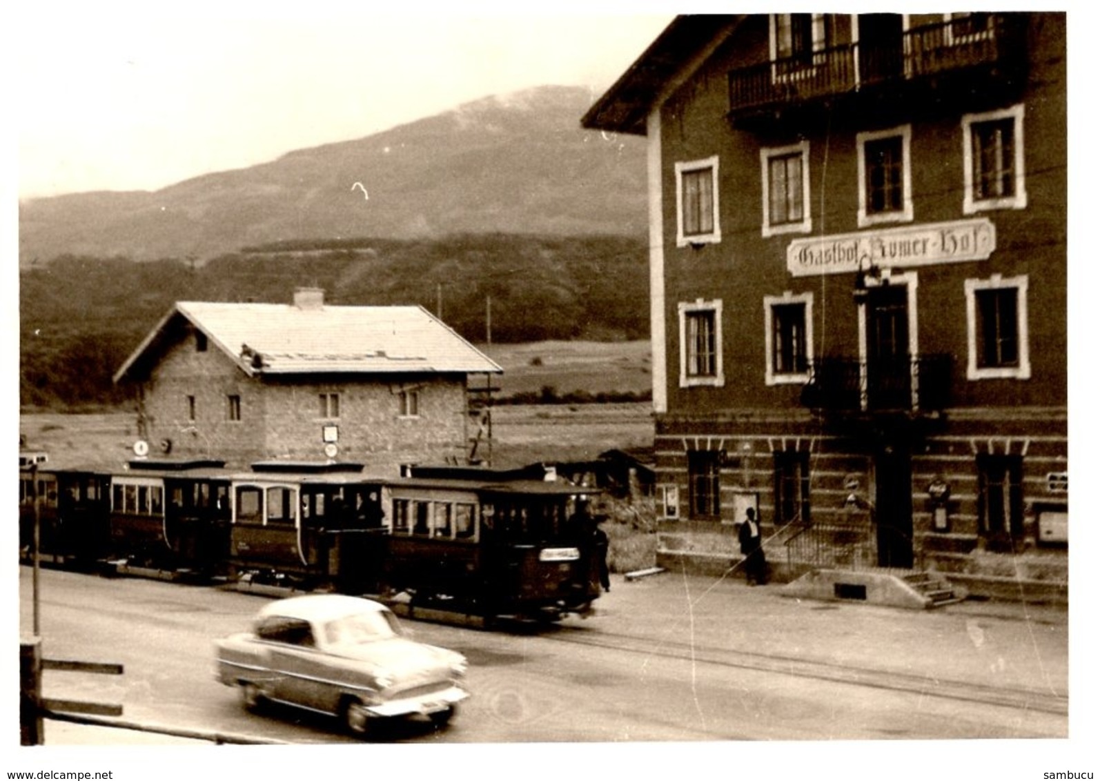Foto Von Rum Bei Innsbruck - Gasthof Rumer Hof Mit Eisenbahn Bahn Tram 1956 - Orte