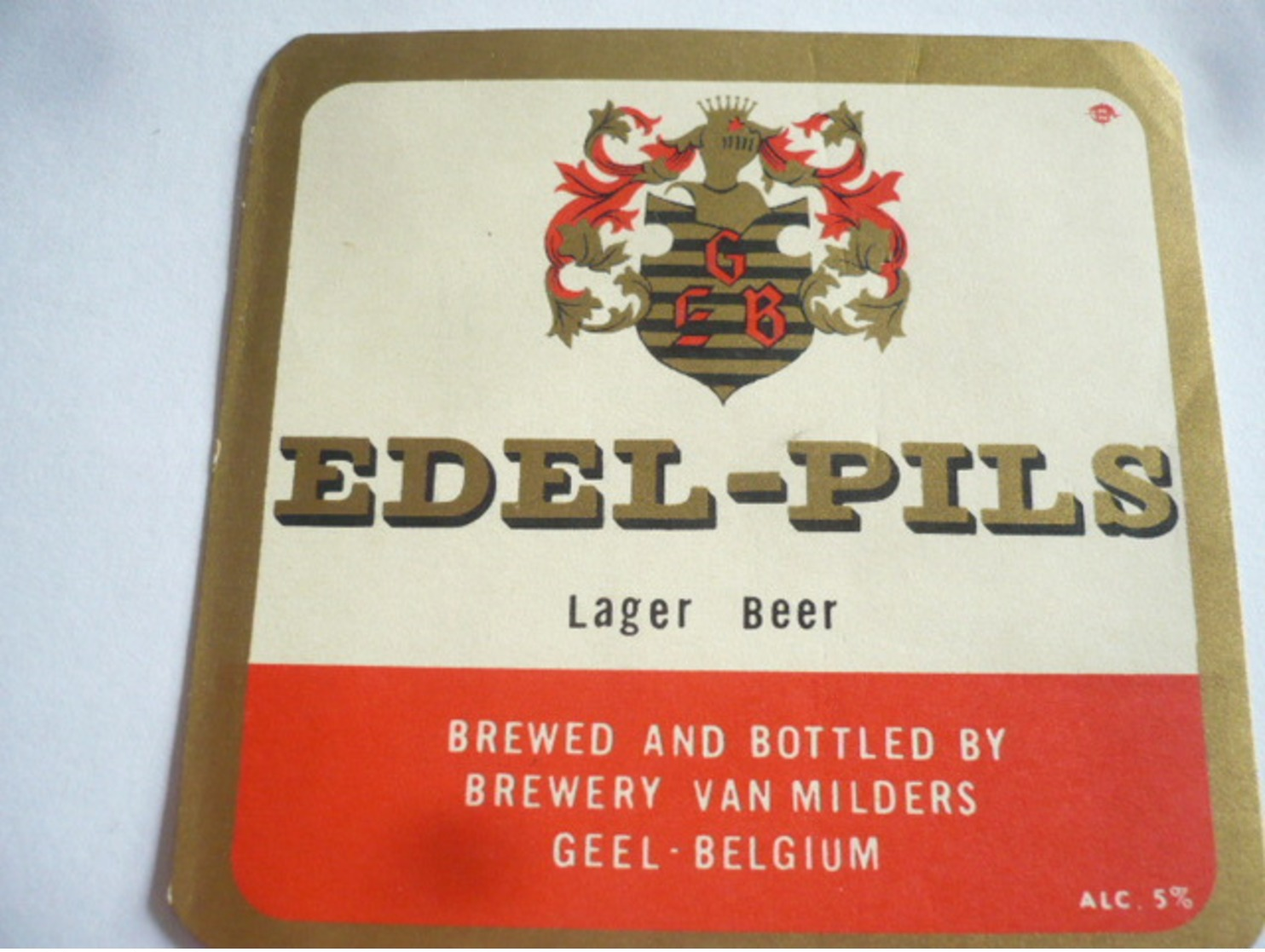 Belgisch bier etiketten van milders geel 19 stuks