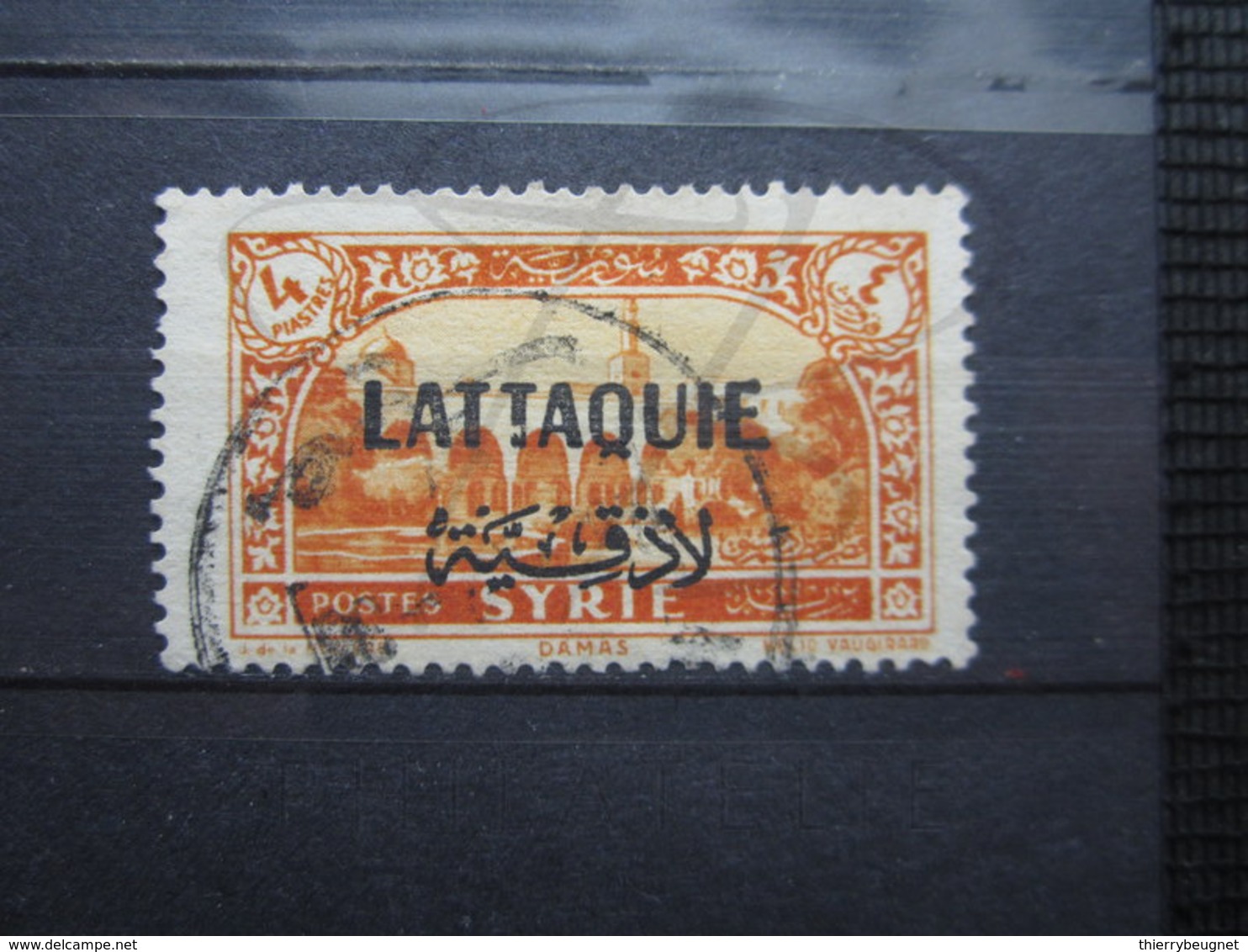 VEND BEAU TIMBRE DE LATTAQUIE N° 11 , 2° " T " TRONQUE !!! - Used Stamps